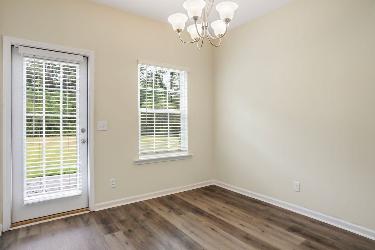 572 Brightleaf Cir - Photo 7 of 20