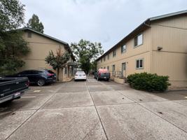 featured image of 262 E Franklin Ave