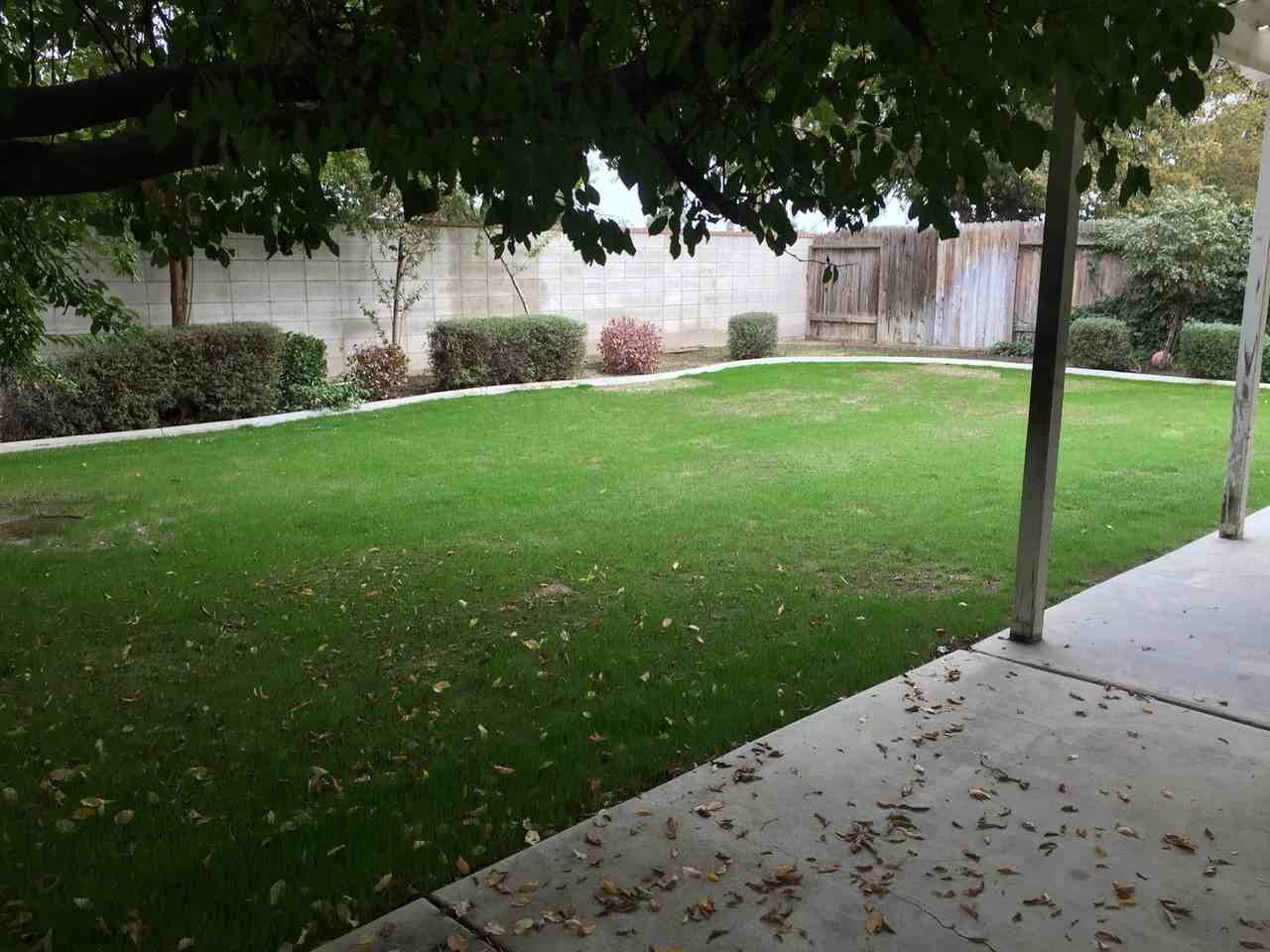 10109 Bay Colony Dr - Photo 2 of 17