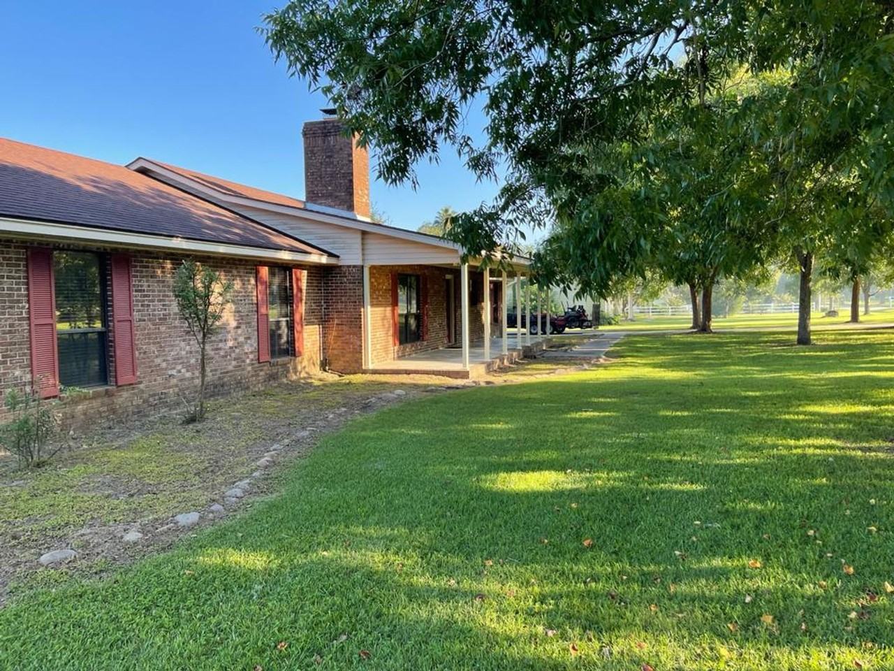 2932 Sutucka Cir - Photo 3 of 24