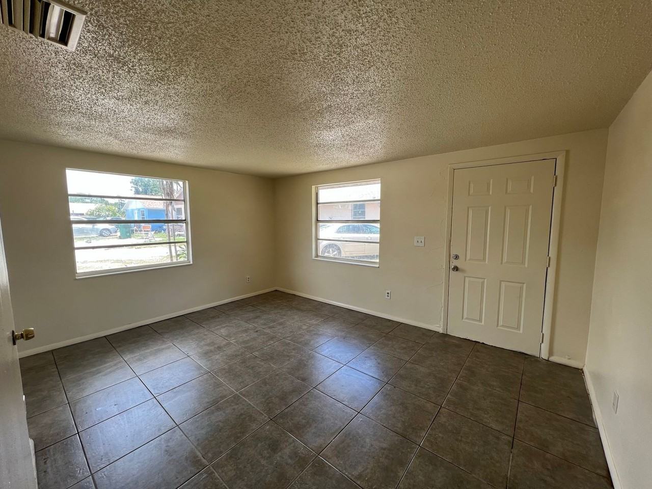 1014 57th Avenue Dr E - Photo 7 of 18