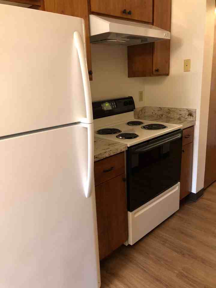 1232 Ne 27th St - Photo 3 of 12