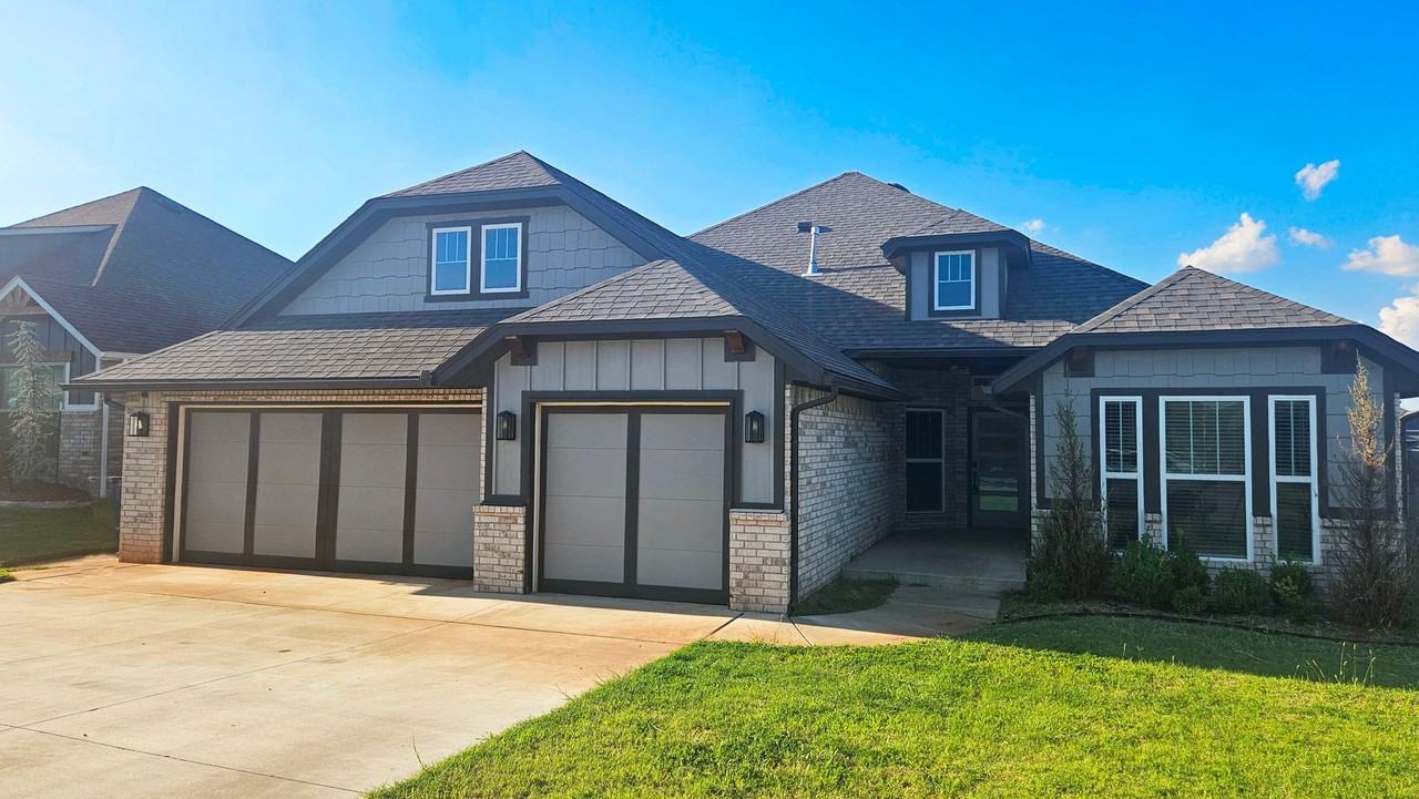 2249 E Thomas Ter - Photo 2 of 35