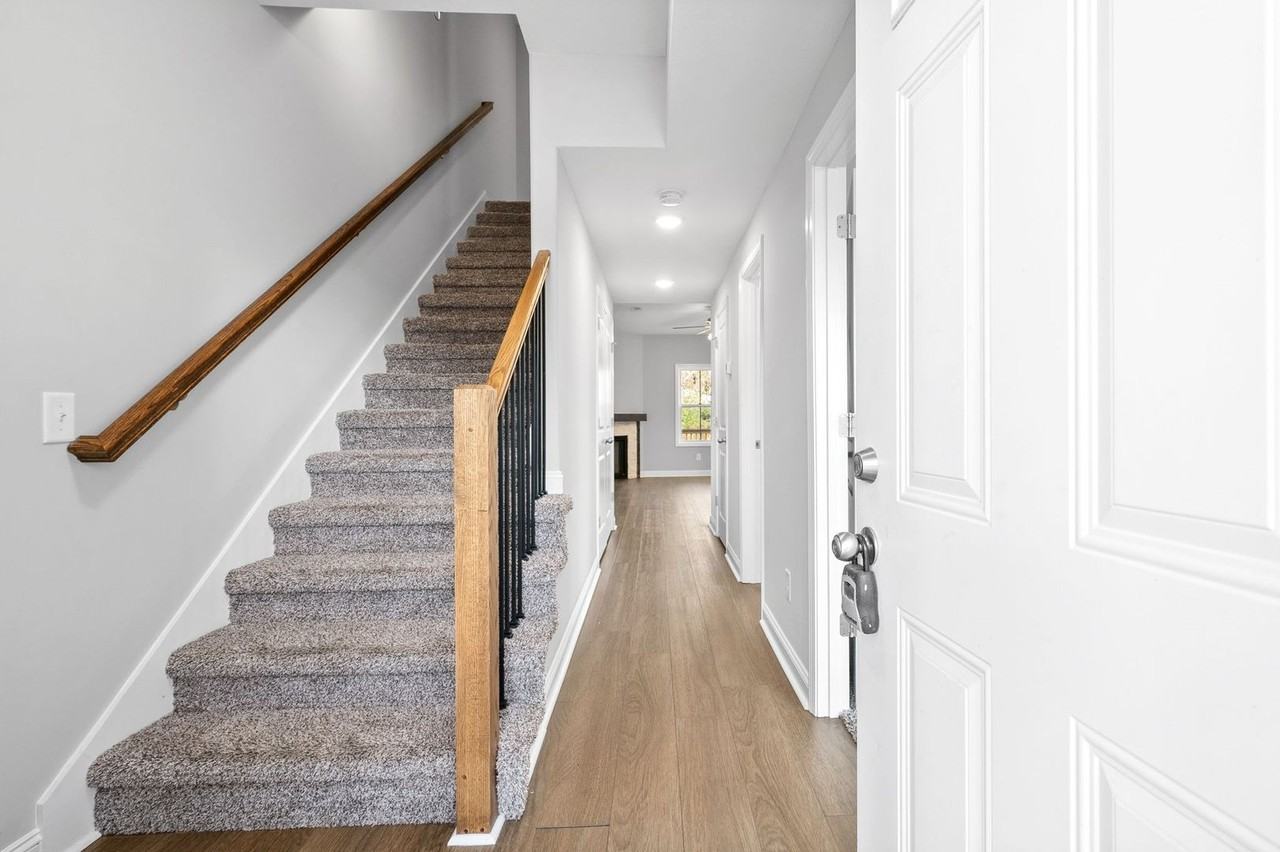 515 Needmore Rd - Photo 3 of 27