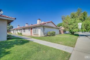 4418 White Ln - Photo 1 of 1
