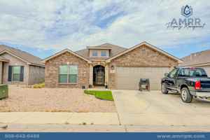 featured image of 2022 Kenwood Ave