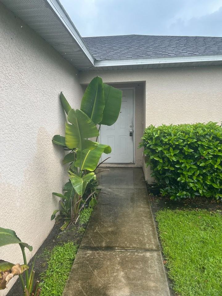 4756 28th St Sw - Photo 3 of 18