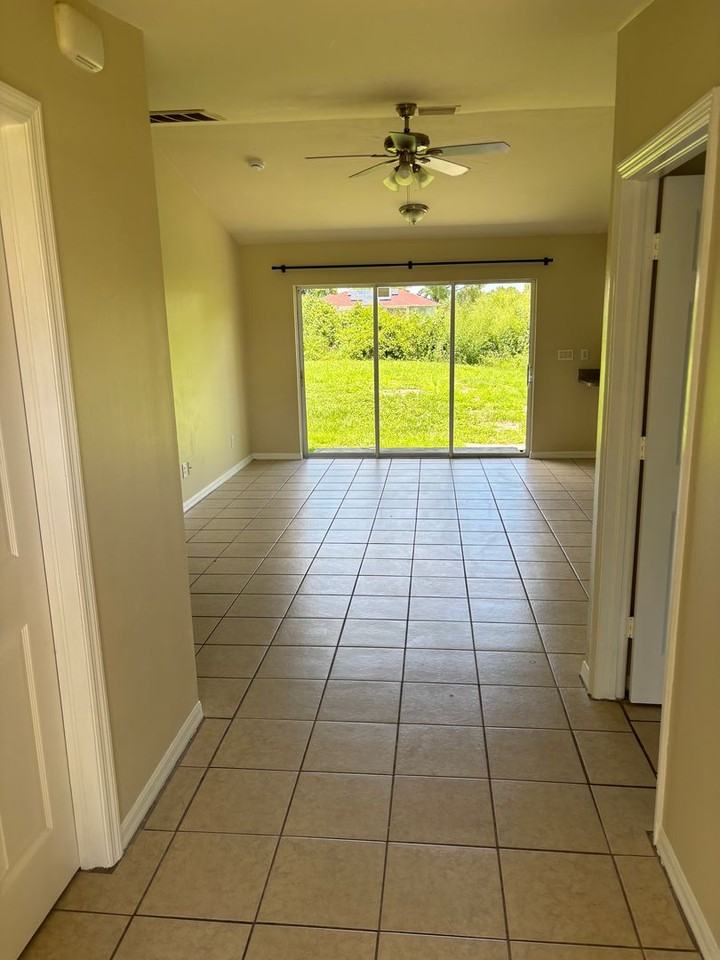 4756 28th St Sw - Photo 4 of 18