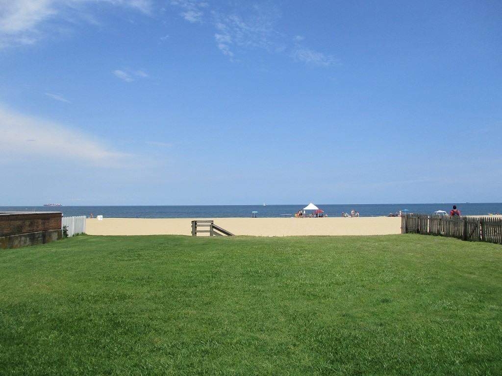 5302 Ocean Front Avenue - Photo 4 of 17