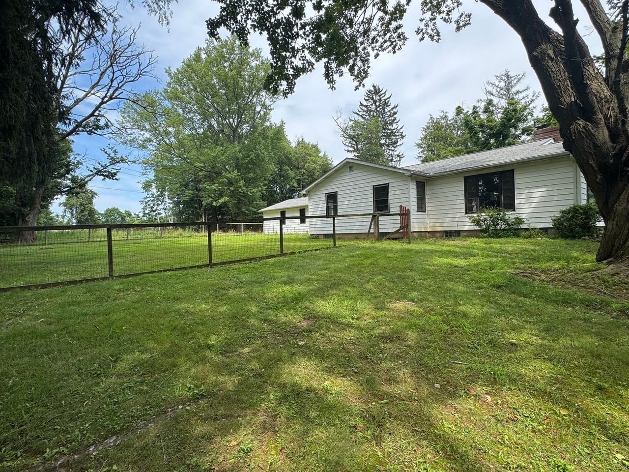 3730 Cleveland Rd - Photo 2 of 16