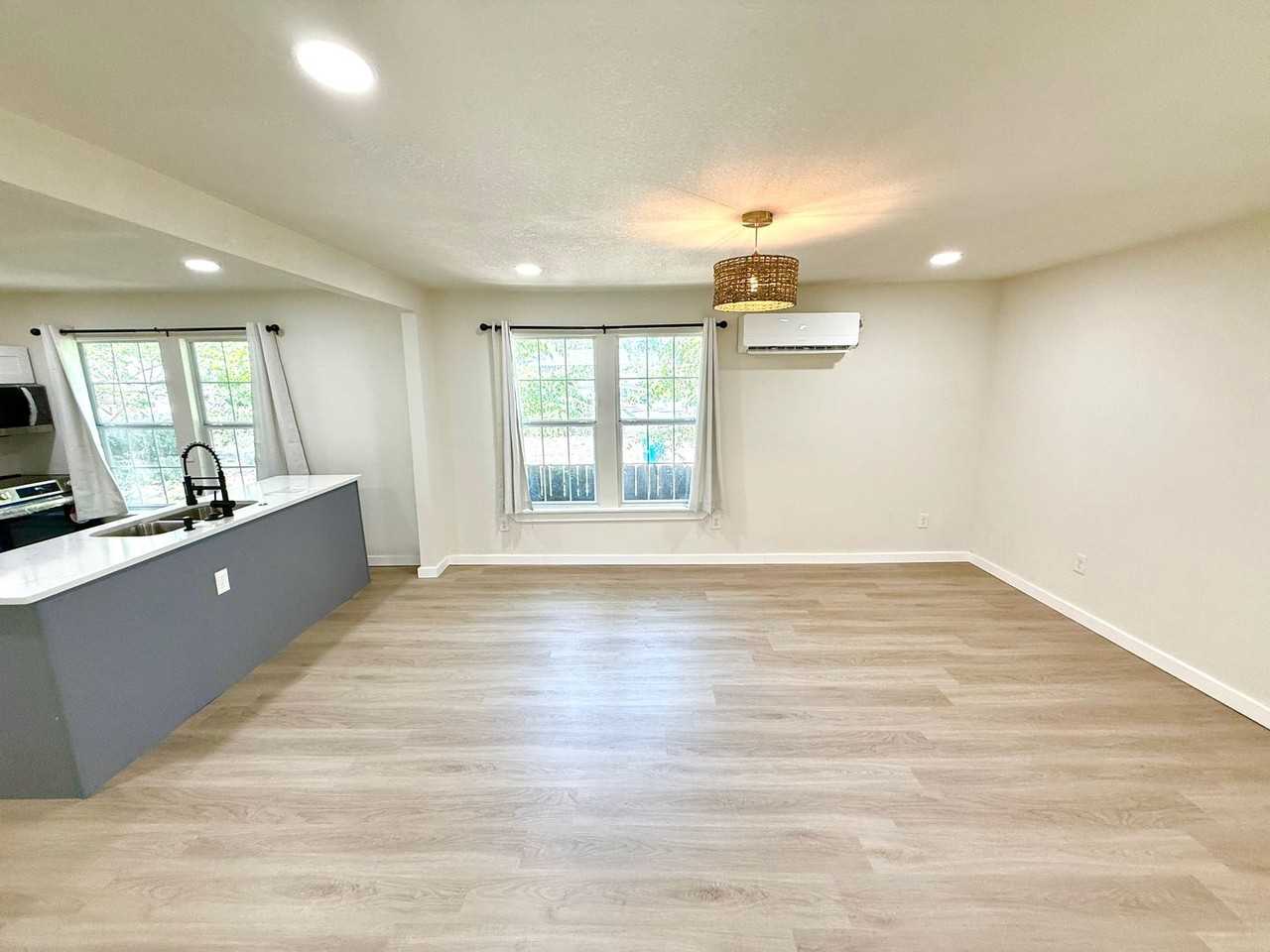 326 Victor St - Photo 4 of 25