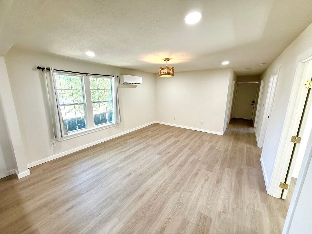 326 Victor St - Photo 5 of 25