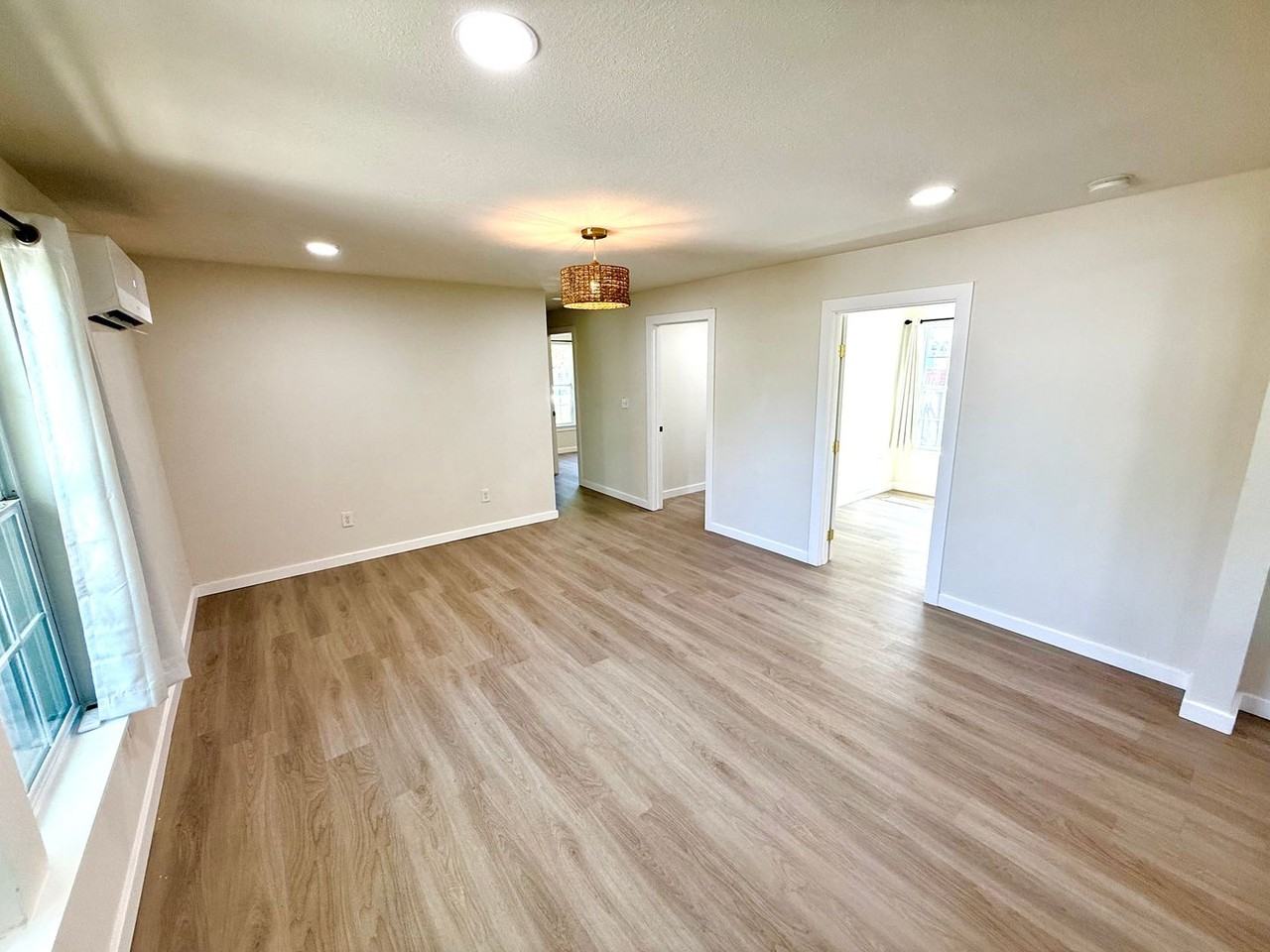 326 Victor St - Photo 6 of 25