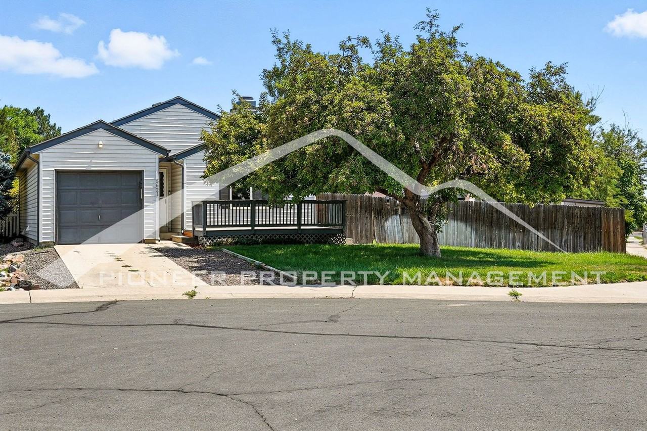 5621 W 76th Ave - Photo 2 of 23