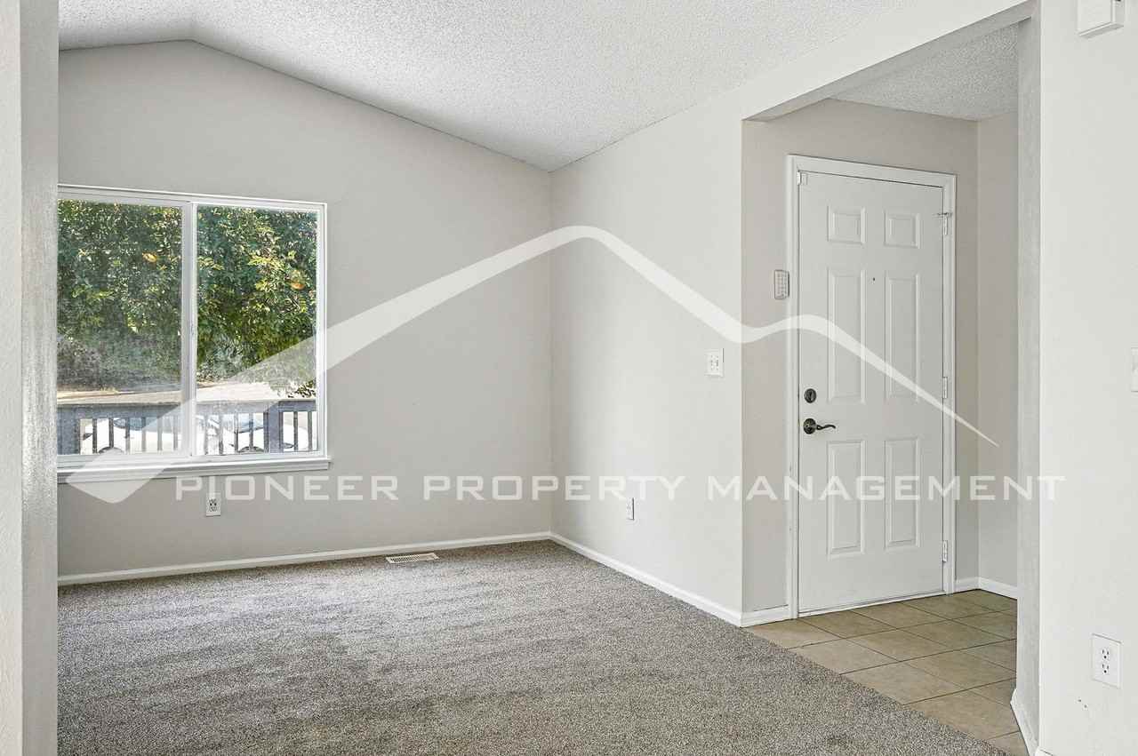 5621 W 76th Ave - Photo 4 of 23