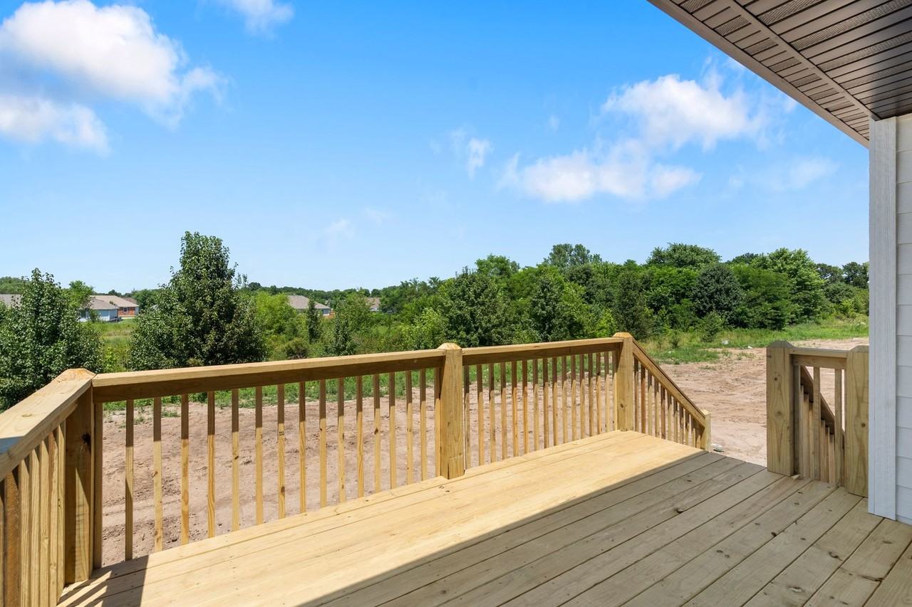 660 660 E. Forest Street - Photo 5 of 37