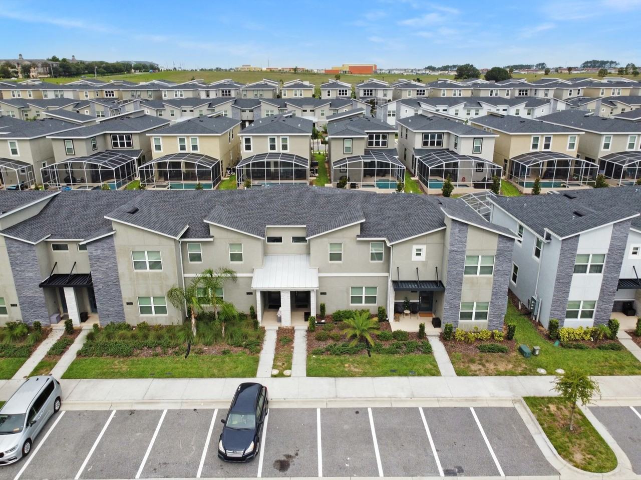 1208 Challenge Dr - Photo 2 of 33