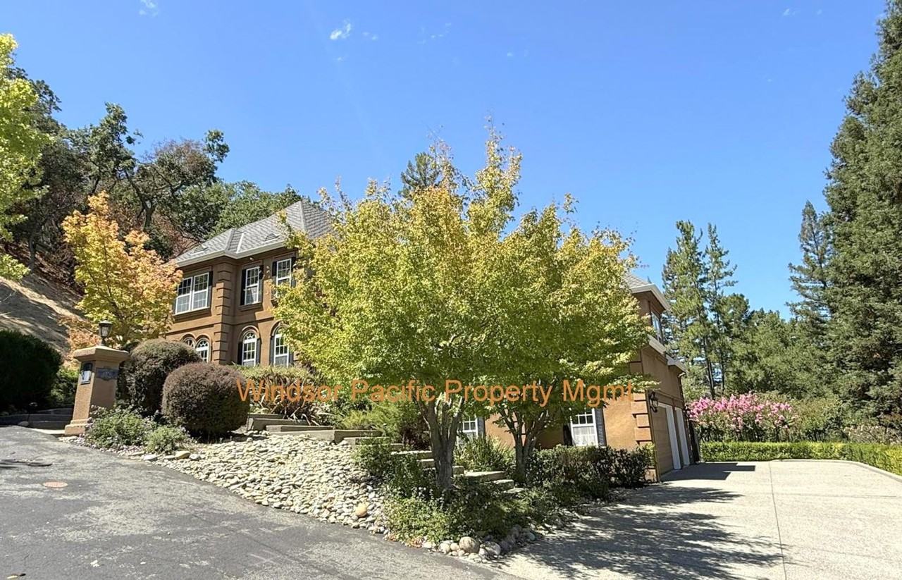 20 Oak Crest Ln - Photo 2 of 50