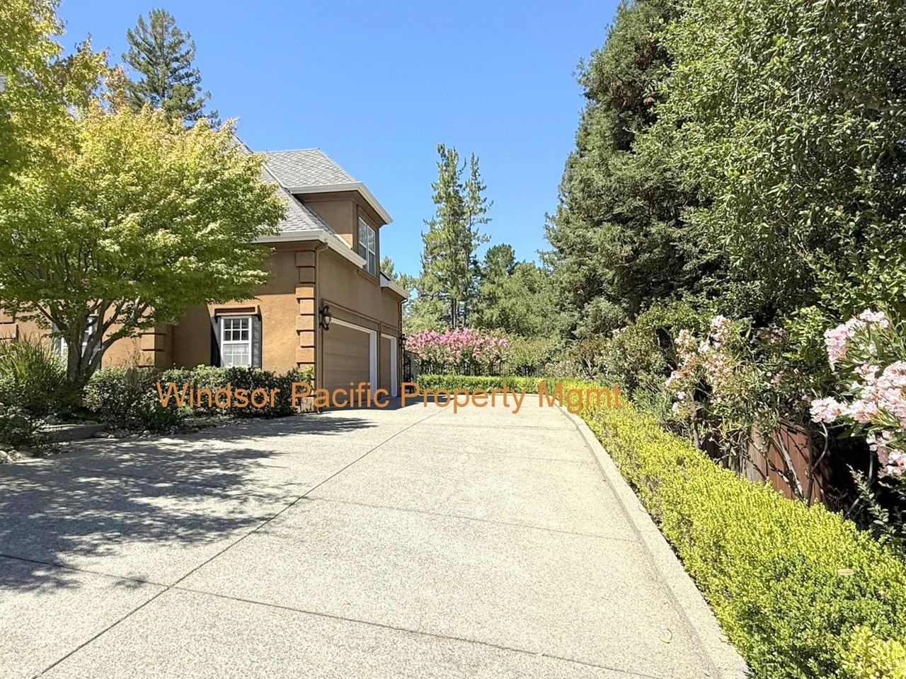 20 Oak Crest Ln - Photo 3 of 50