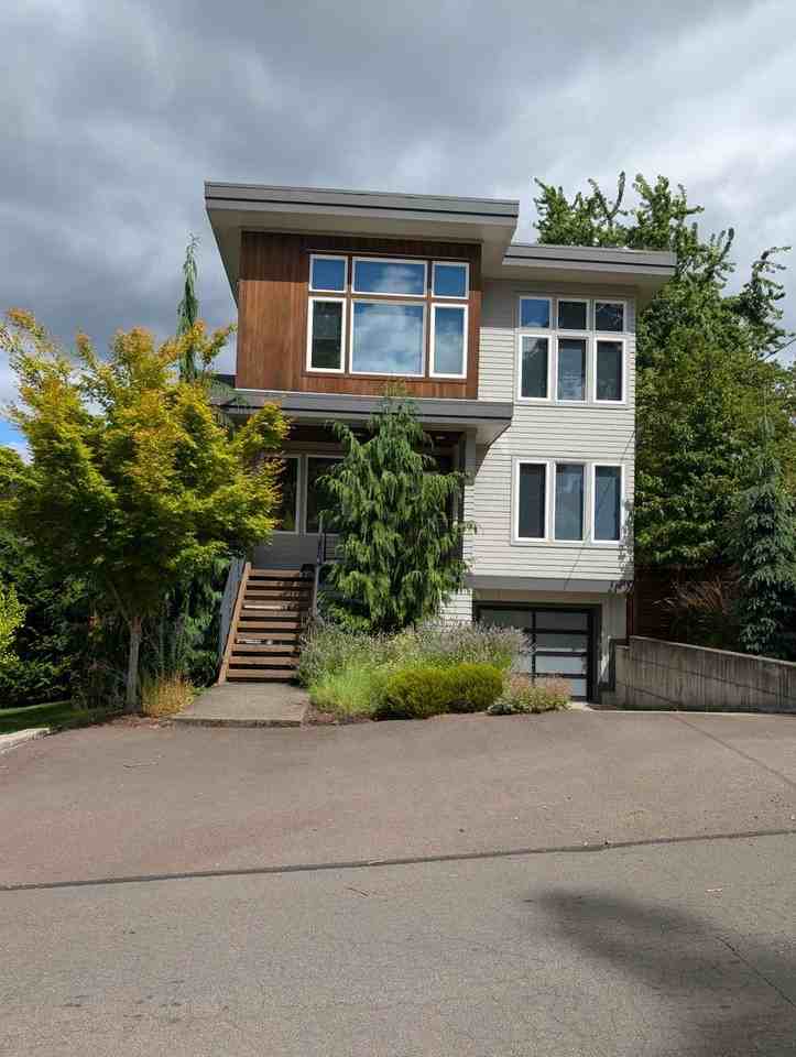 1373 Sw Hume Ct - Photo 2 of 42