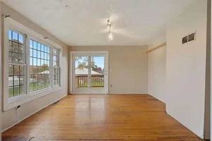 featured image of 1927 W 1st St