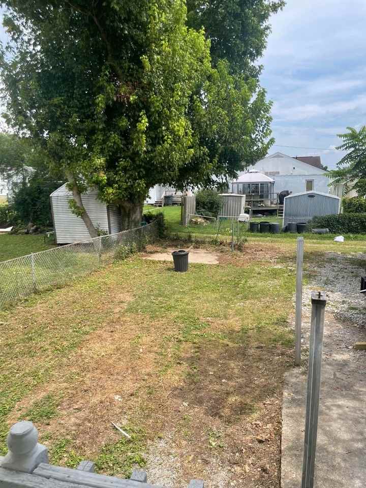 512 19th St - Photo 3 of 13