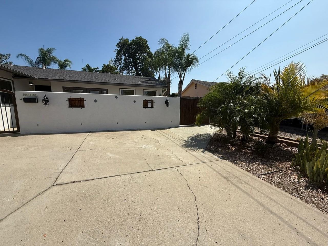 6349 Lake Aral Dr - Photo 2 of 34