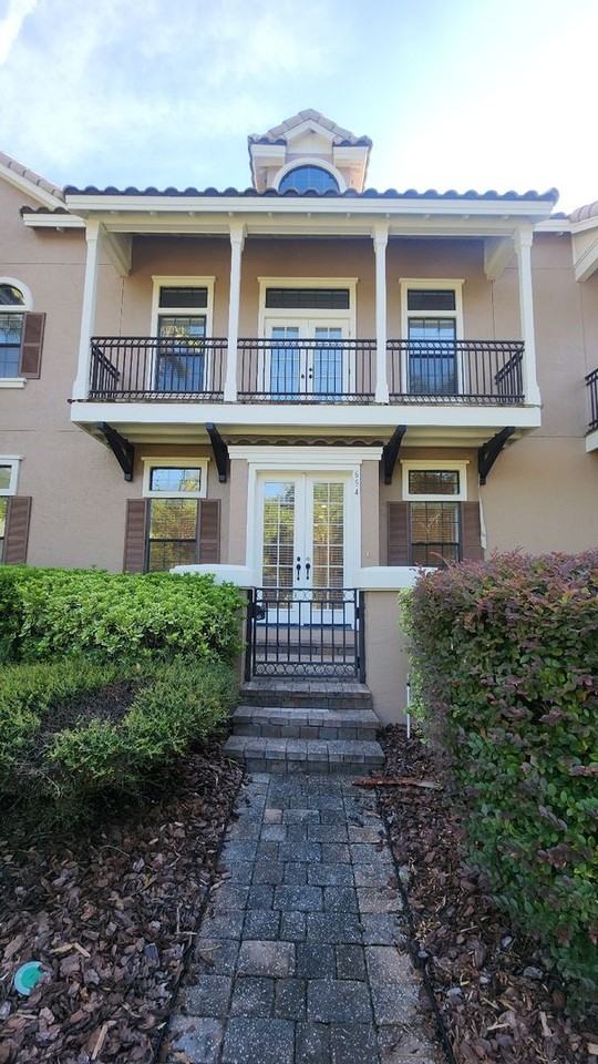 654 S Loop Pkwy - Photo 2 of 45