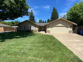 featured image of 9205 Locust St