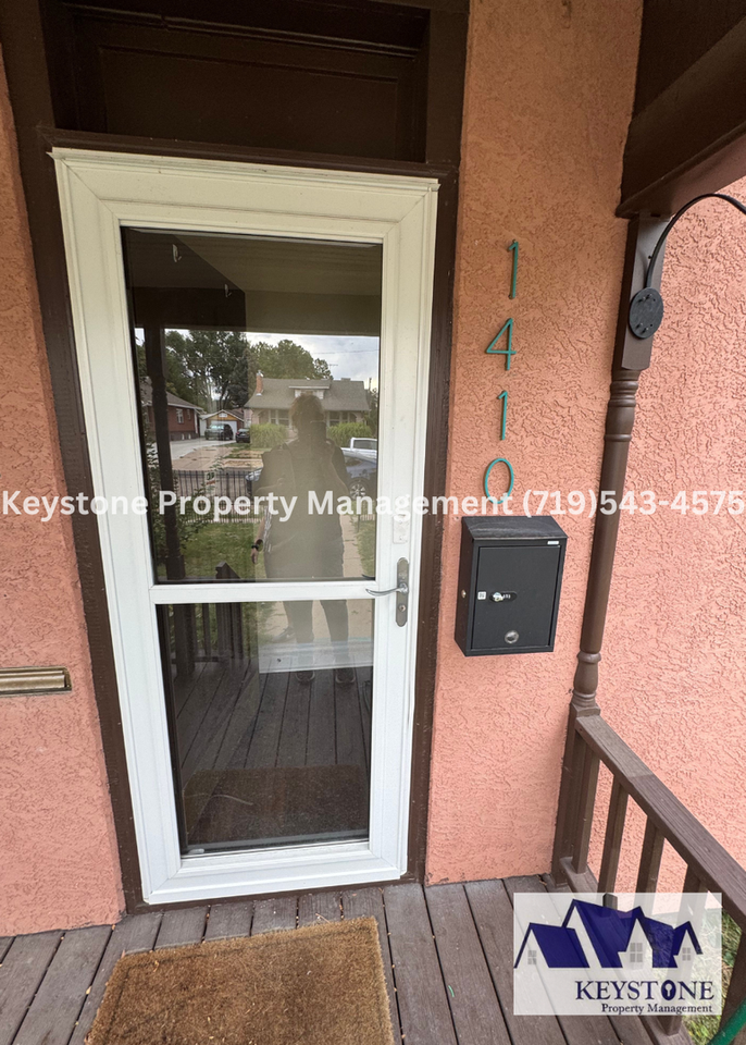 1410 Carteret Ave - Photo 2 of 27