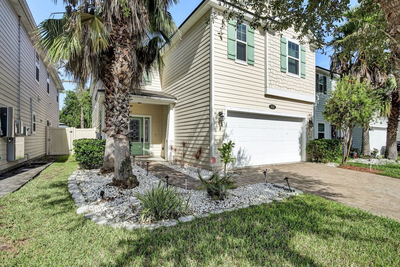 3821 Coastal Cove Cir - Photo 3 of 21