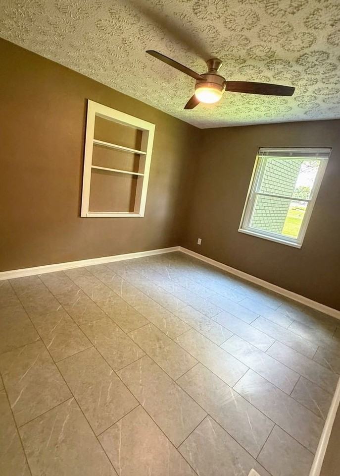 8079 W 3rd St - Photo 4 of 21