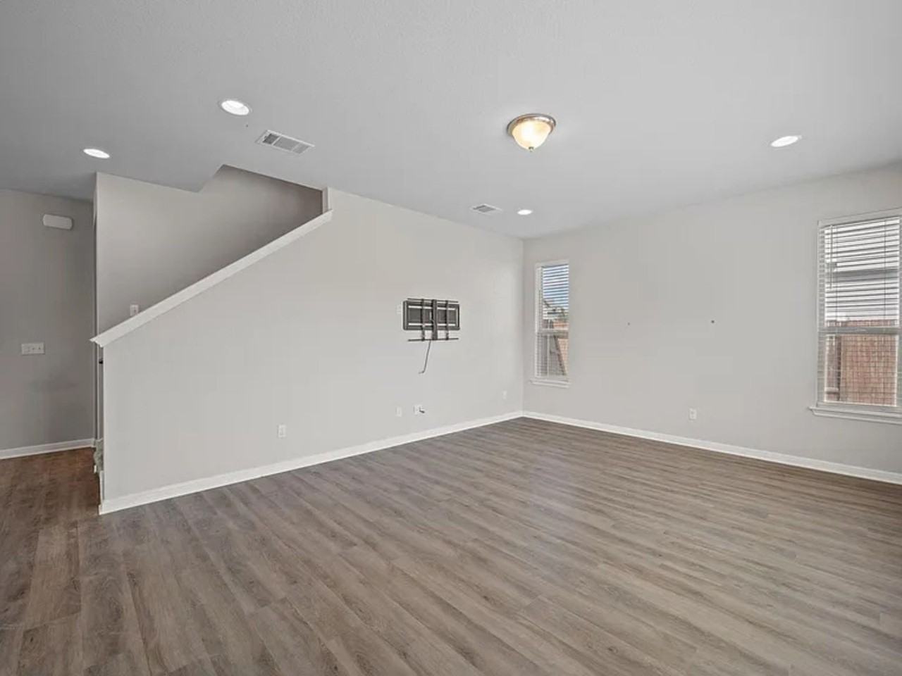 112 Driftwood Hills Way - Photo 5 of 50