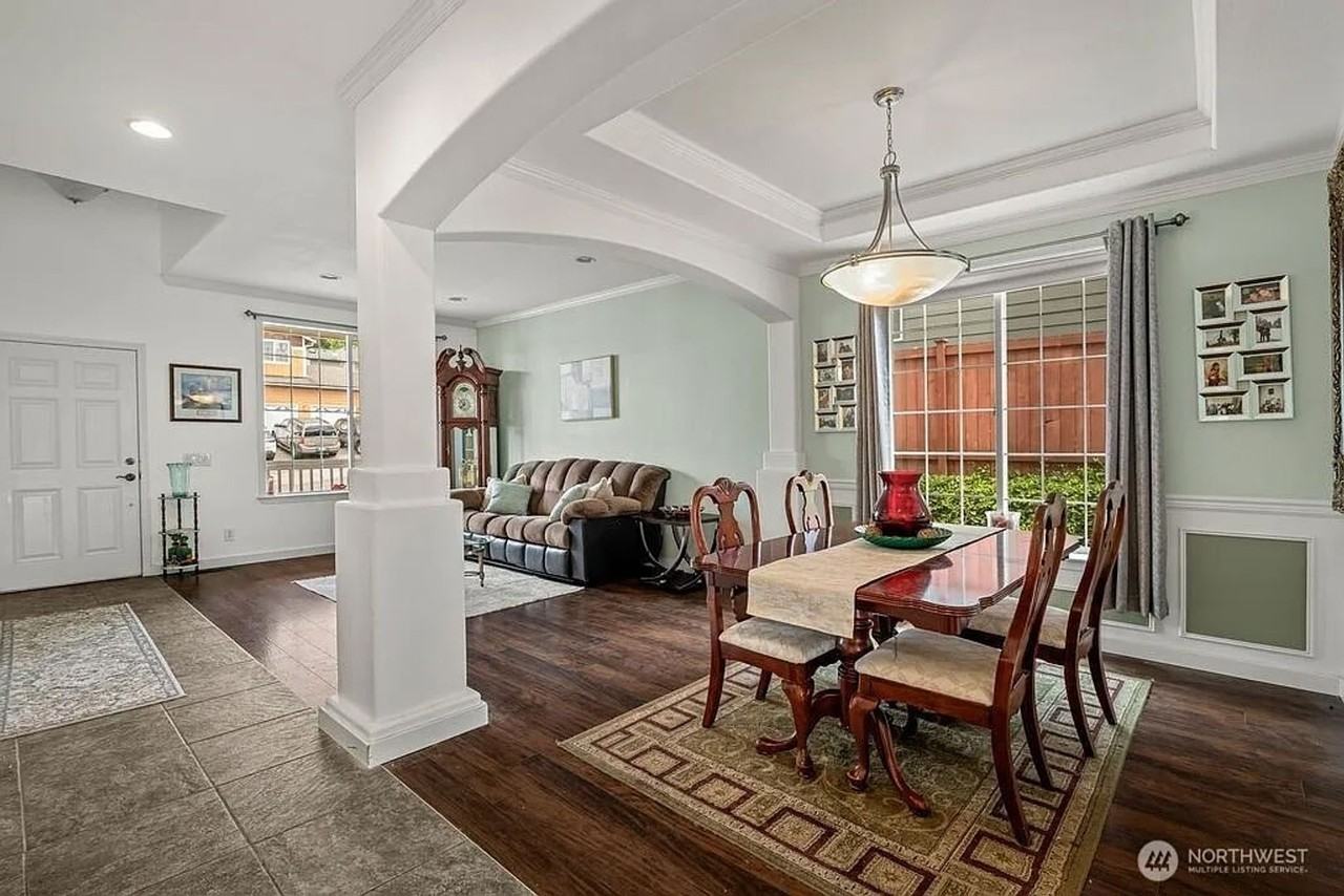 6924 38th Pl Ne - Photo 3 of 30