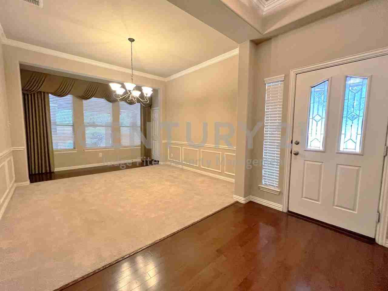 9600 Courtright Dr - Photo 2 of 11