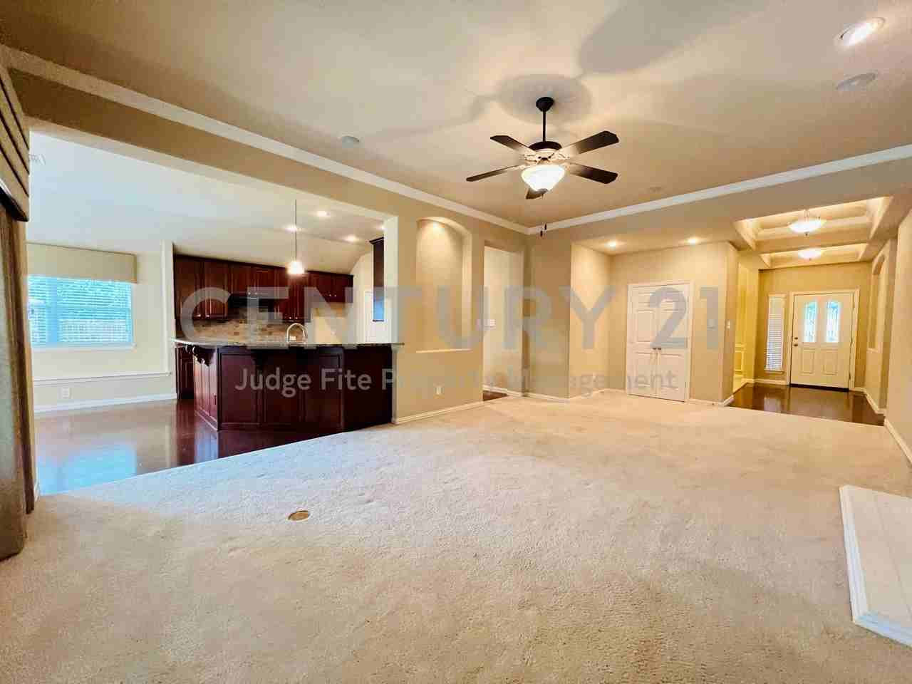 9600 Courtright Dr - Photo 3 of 11