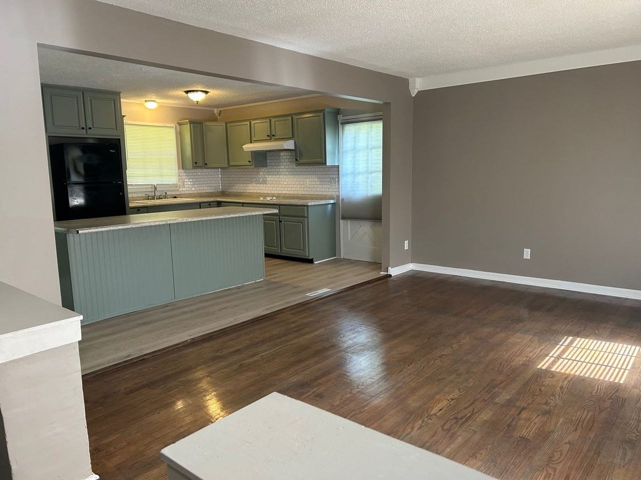 6020 Rickwood Dr Nw - Photo 3 of 20