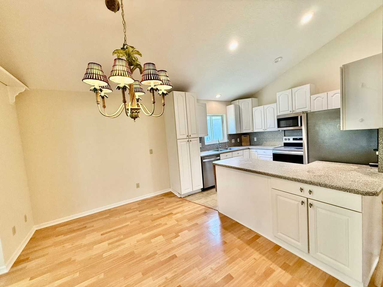 6008 Se Walkers Cay Ct - Photo 2 of 19