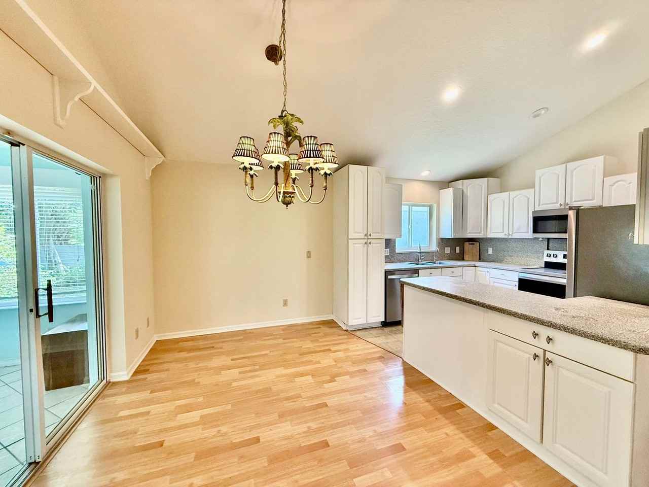 6008 Se Walkers Cay Ct - Photo 3 of 19