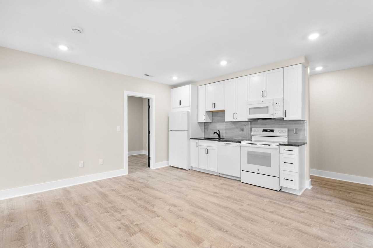 1516 Oates - Photo 3 of 12