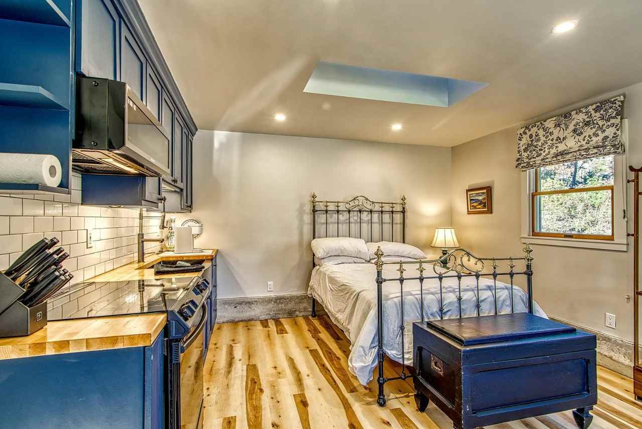 37 Parker Point Rd - Photo 2 of 7