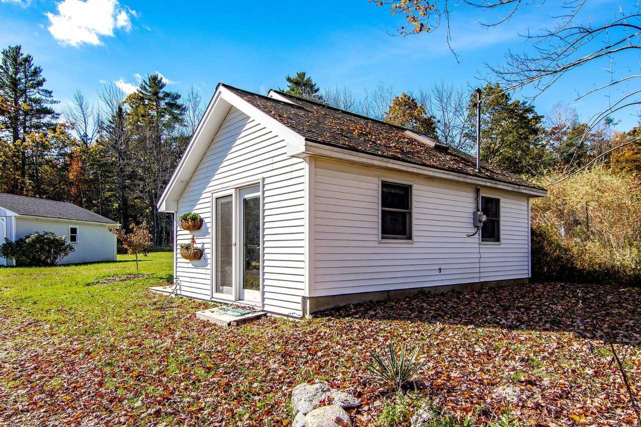 37 Parker Point Rd - Photo 5 of 7