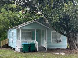 featured image of 2407 14th Ave