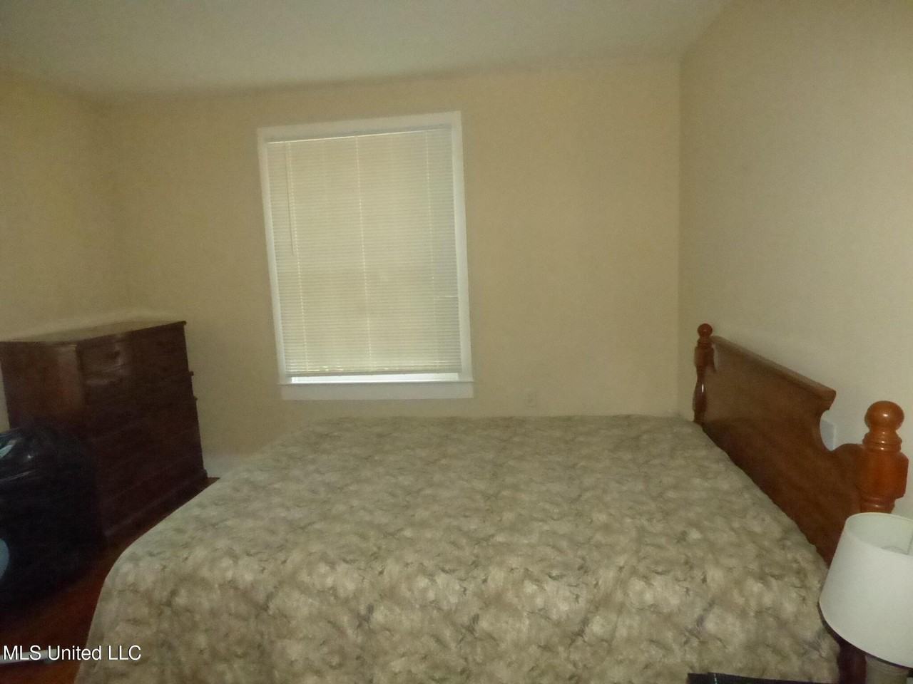 2109 Old Liberty Rd - Photo 2 of 10