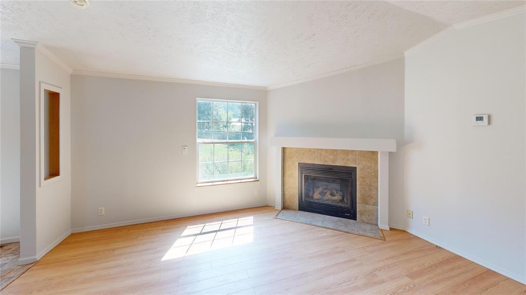 48 Country Ln - Photo 5 of 16