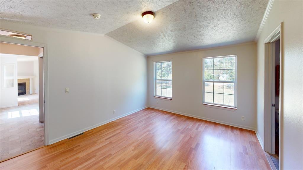 48 Country Ln - Photo 7 of 16