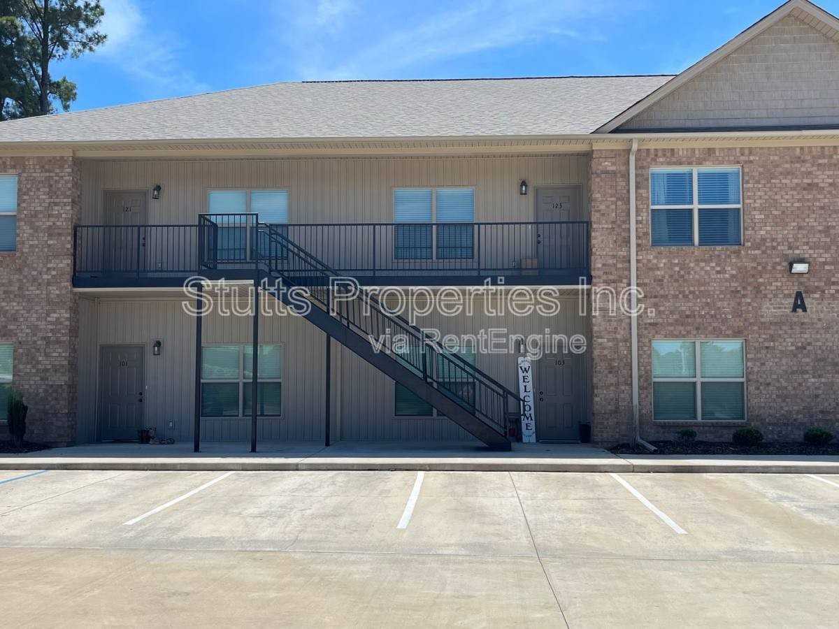 145 Bruin Pl #201