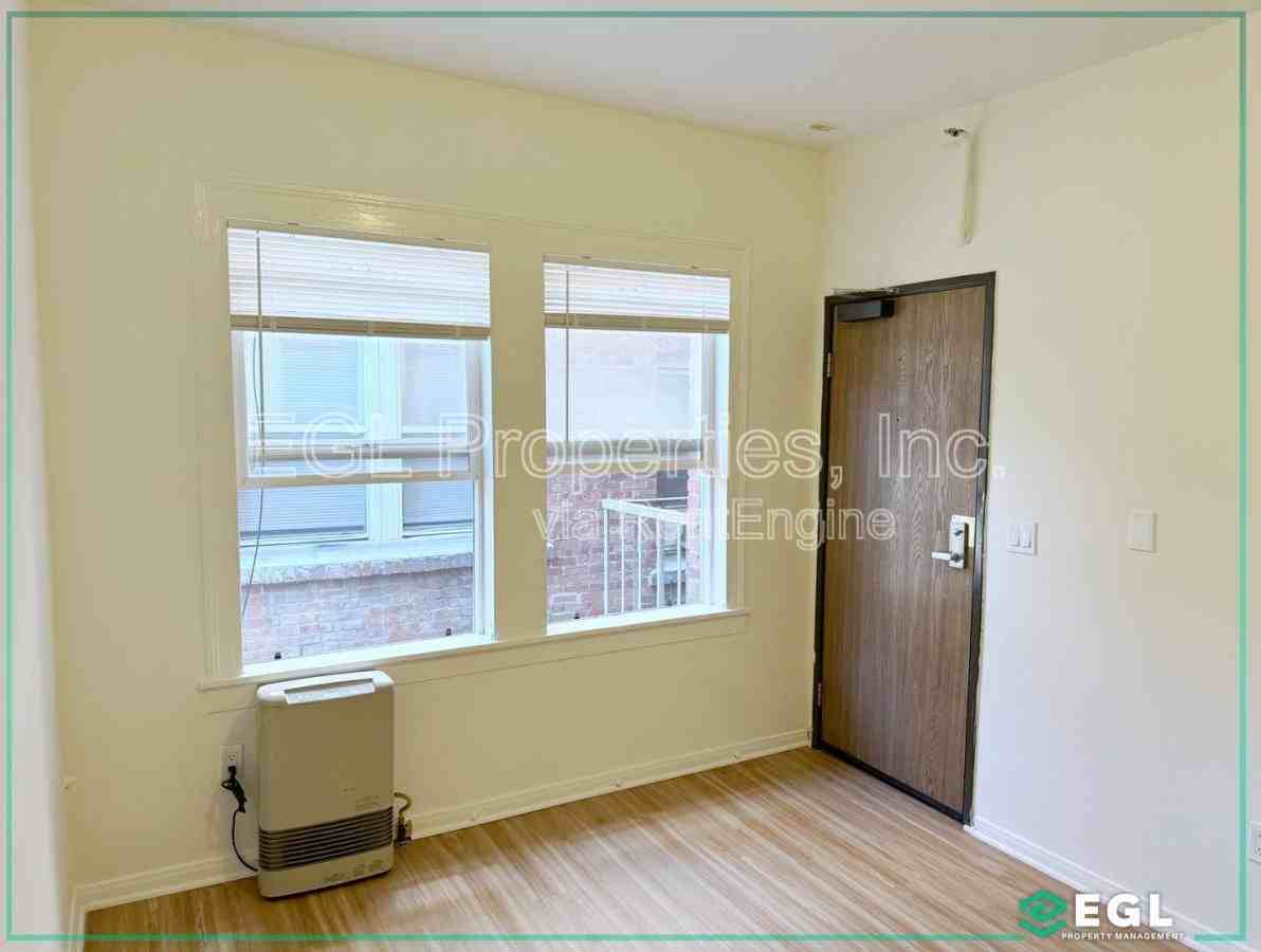 445 South Western Avenue #214 - Photo 3 of 10