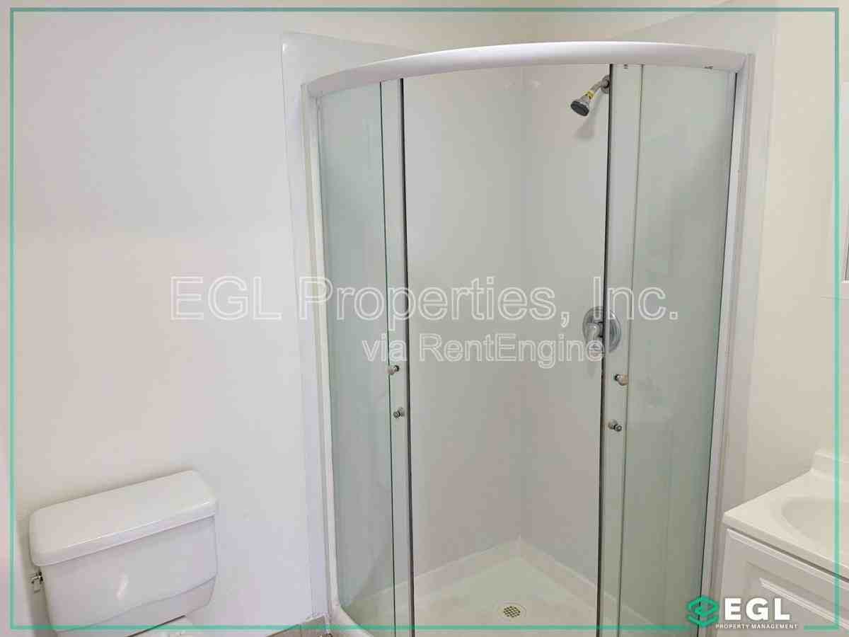 445 South Western Avenue #214 - Photo 4 of 10