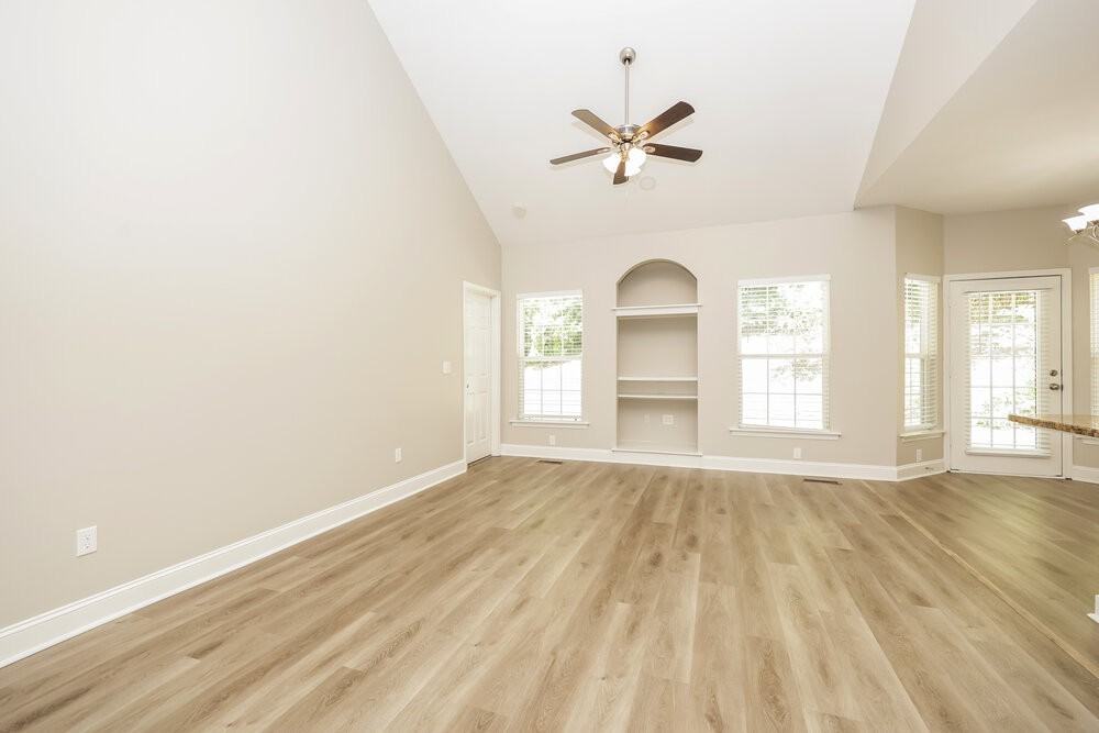 4648 Indian Summer Dr - Photo 5 of 17